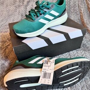 Adidas Run Falcon 3.0 Men’s size 9 green with White Stripes